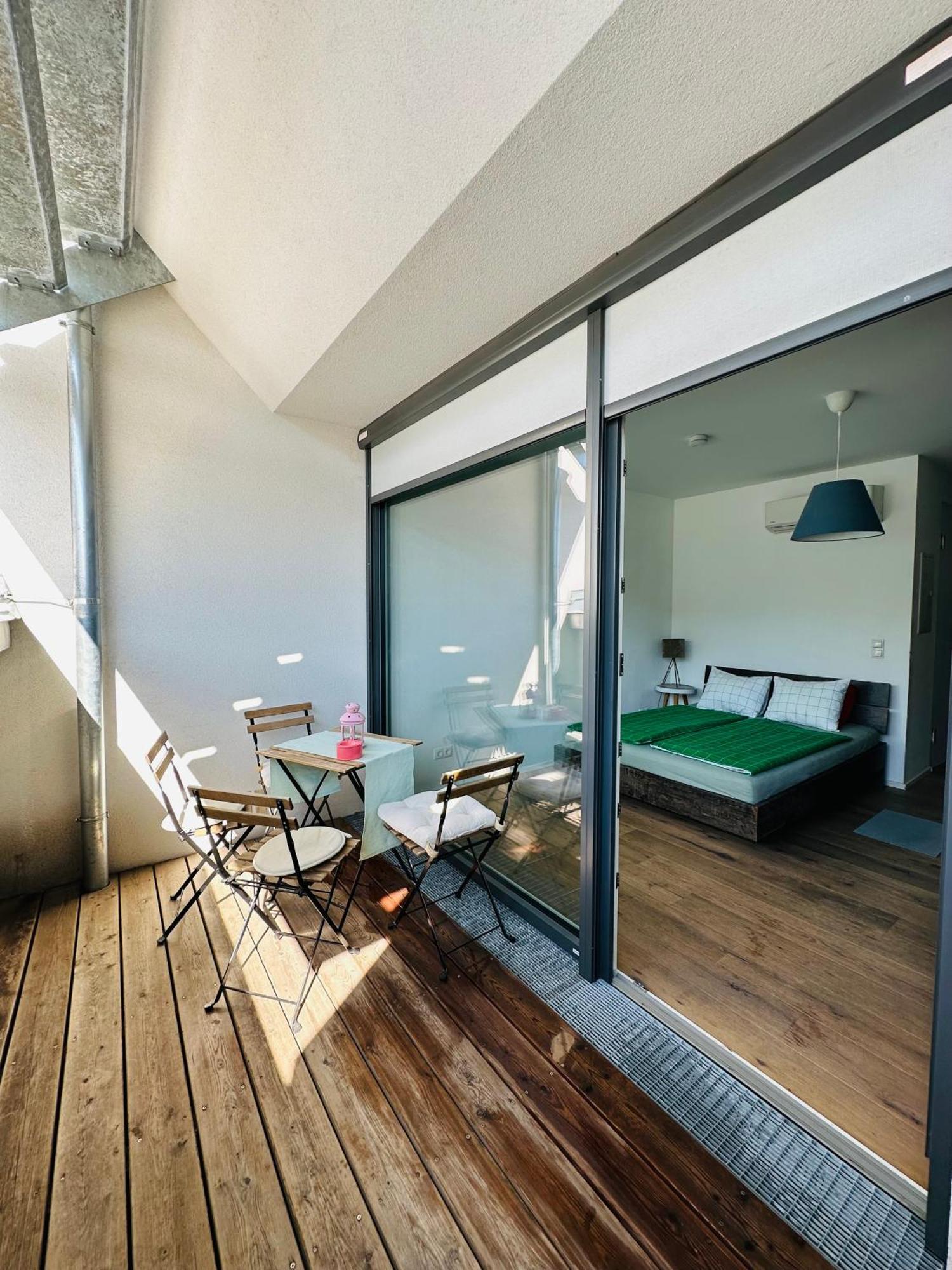 Double Floor Apartment Wina Bagian luar foto