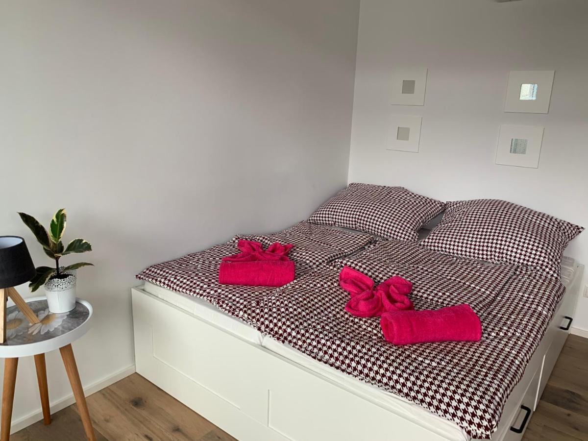 Double Floor Apartment Wina Bagian luar foto